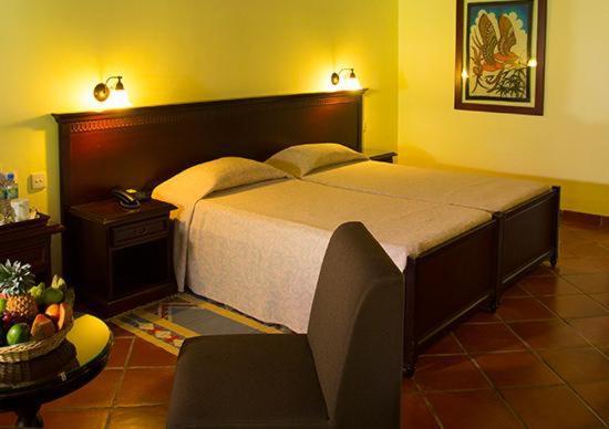 Palm Garden Village Hotel Anurâdhapura Extérieur photo
