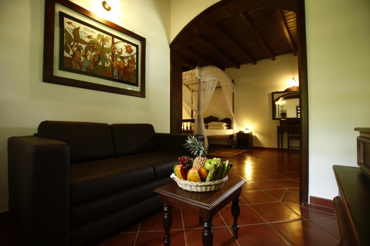 Palm Garden Village Hotel Anurâdhapura Extérieur photo